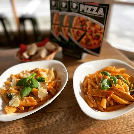 מלון Restaurant Zum Loewen 2*