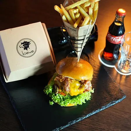 מלון Restaurant Zum Loewen דיסבורג