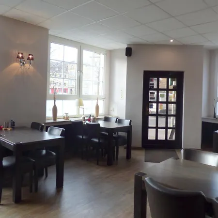 Restaurant Zum Loewen מלון